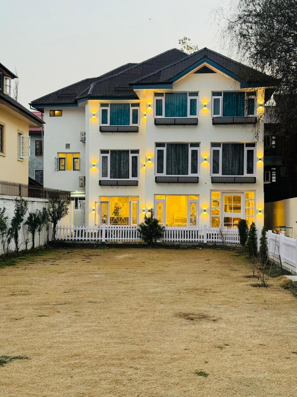 De Elaaf The Luxury Stay Srīnagar Zewnętrze zdjęcie