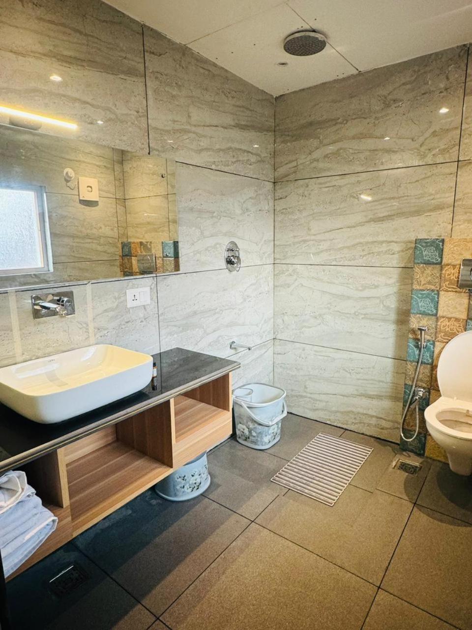 De Elaaf The Luxury Stay Srīnagar Zewnętrze zdjęcie